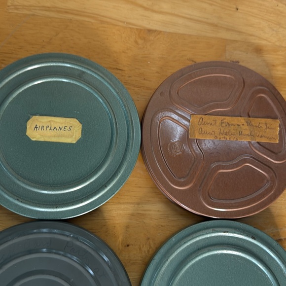 Vintage Blue Steel Logan De Luxe 8mm Movie Reel Chest and 10 Vintage Reel Tins - Picture 16 of 17